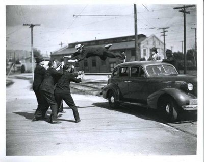 magician, levatation.jpg (47.72 KiB) Viewed 2039 times magician, levatation.jpg